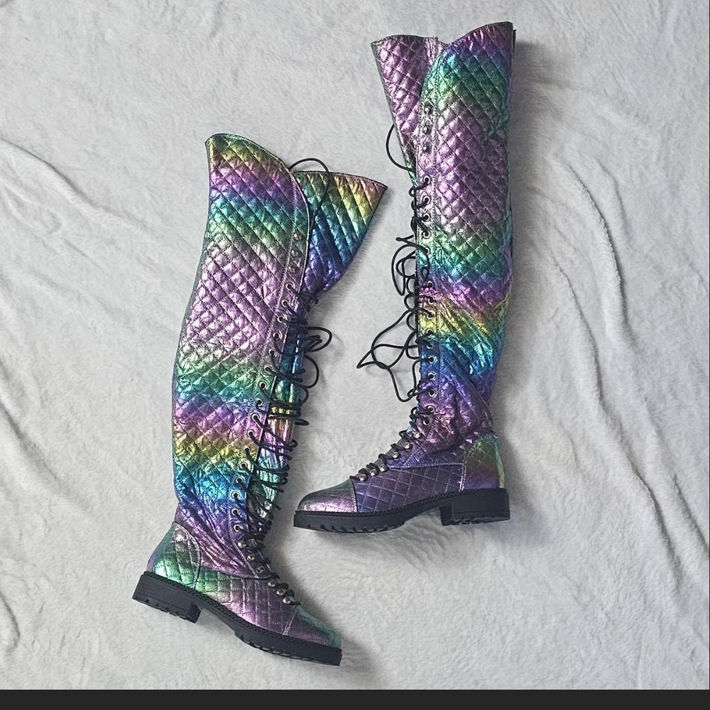 Rainbow Dolls kill NWOT Quilted Over-the-Knee Boots